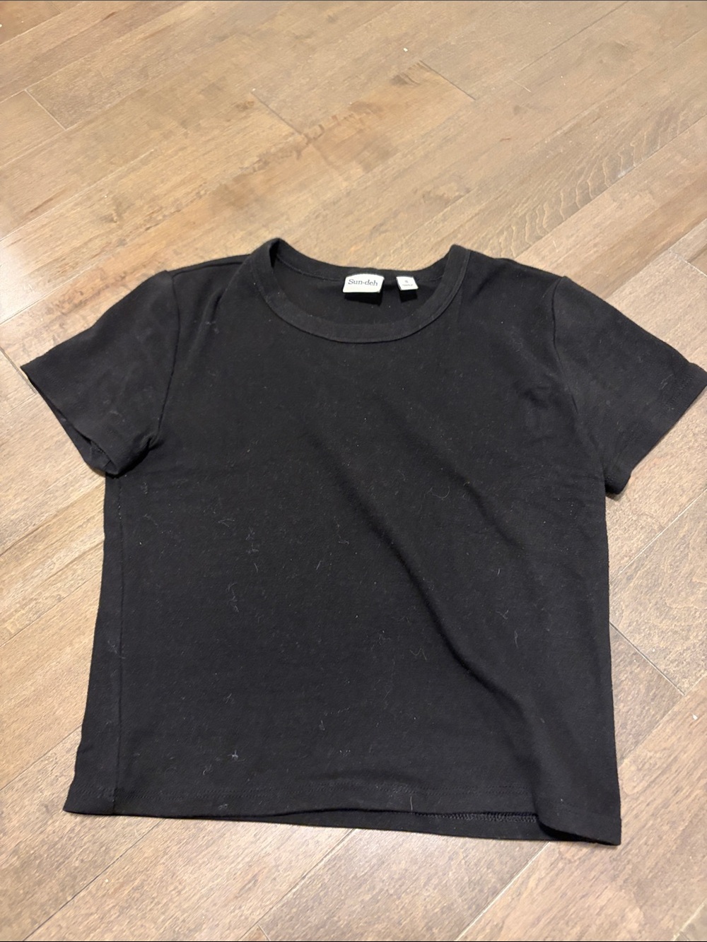 Aritzia Black Short Sleeve Crewneck Tee